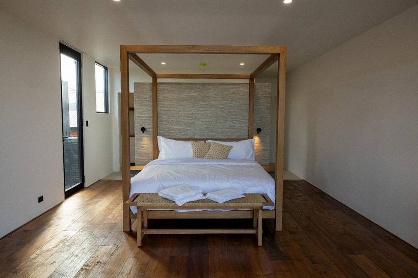 Wabi Cabin, Australia